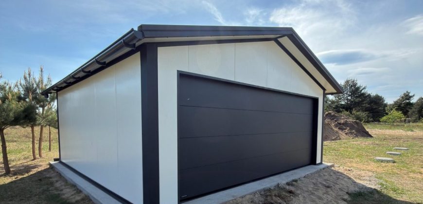 Garaż 6m x 5,80m  z płyty warstwowej PIR 60mm