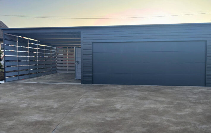 Garaż 6m x 5,80m + wiata 4m (do35m2) Grafit MAT, brama segmentowa