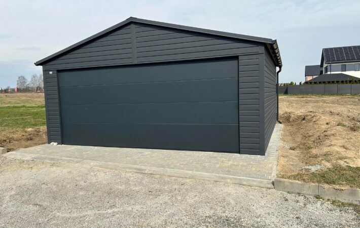 Garaż 6m x 5,80m (do 35m2) Grafit, brama segmentowa