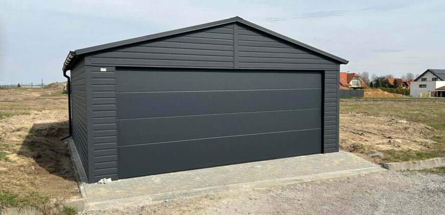 Garaż 6m x 5,80m (do 35m2) Grafit, brama segmentowa
