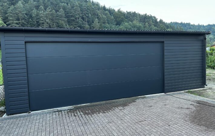 Garaż 7,50m x 6m Grafit, brama segmentowa