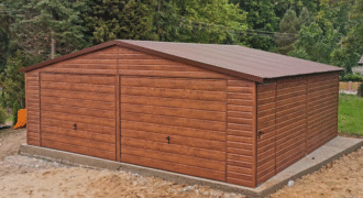 Garaż 7m x 6m, Orzech