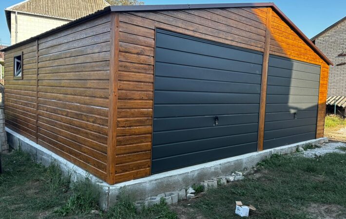 Garaż 7m x 7m, Multigloss + Grafit