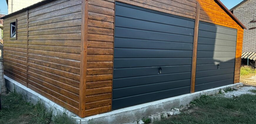 Garaż 7m x 7m, Multigloss + Grafit