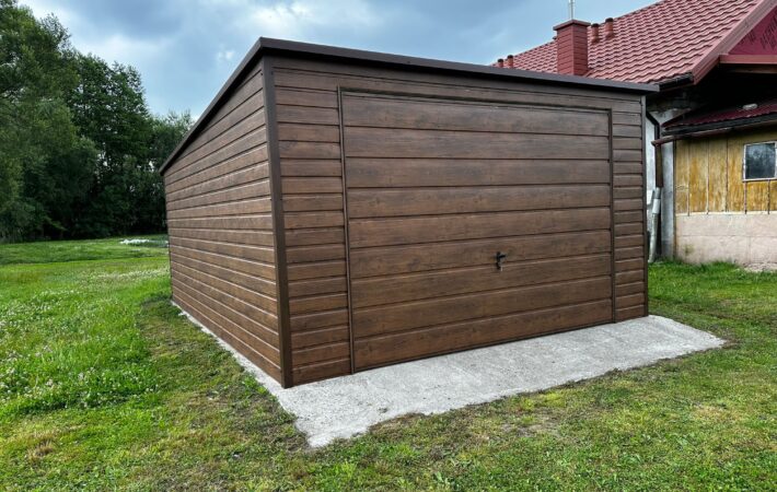 Garaż 4m x 6m (do 35m2) Orzech, automatyka