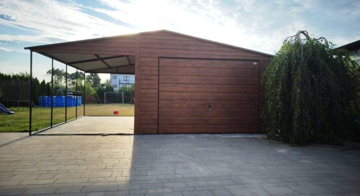 Garaż 4m x 5m +3m wiata (do 35m2) Orzech Garaż 4m x 5m +3m wiata (do 35m2) Orzech