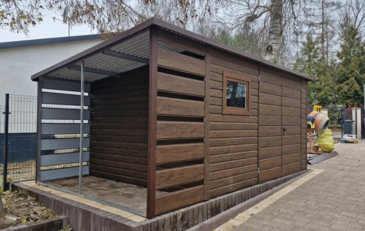 Domek ogrodowy 4m x 3m +1m wiata, Orzech