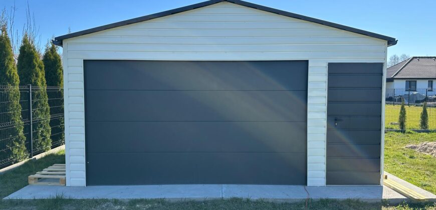 Garaż blaszany 5,5m x 5,5m(do 35m2) Bialy + Grafit, brama segmentowa 