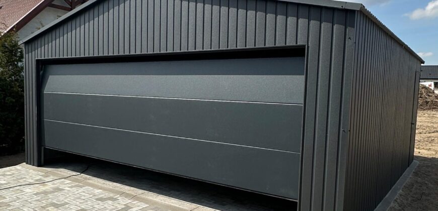 Garaż 6m x 6m RAL7016 Antracyt, brama segmentowa 5m