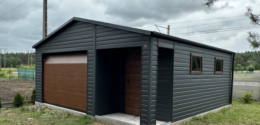 Garaż 6m x 5.80m, wnęka, blachodachówka, brama segmentowa