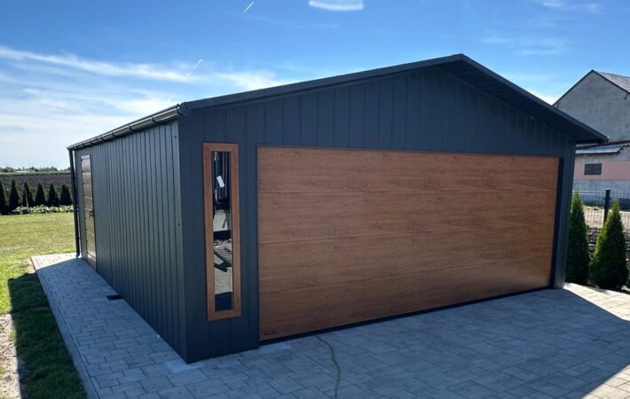 Garaż 6m x 7m, brama segmentowa, witryna, podbitka