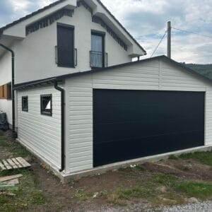 RAL7016 grafit mat, brama segmentowa, dach dwuspadowy