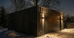 Garaż 6×5.80m z blachy na rąbek stojący RAL7016