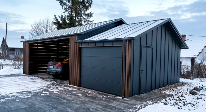Garaż z wiatą 7×6 + 3×6 m – Blacha na rąbek