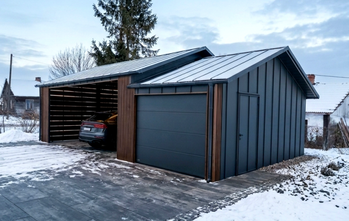 Garaż z wiatą 7×6 + 3×6 m – Blacha na rąbek