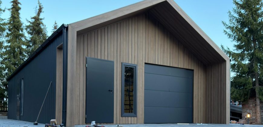 Barnbox Stodoła 6.5 × 12m – garaż wypustem 1 m